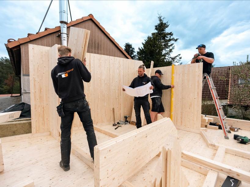 Baustellenbesichtigung "Einfach Bauen – Bauen mit Holzsystem"